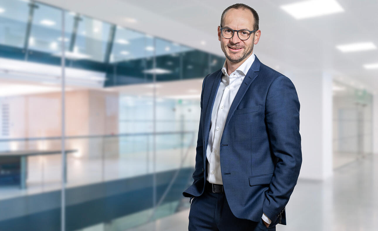 Dr. Sebastian Reichle